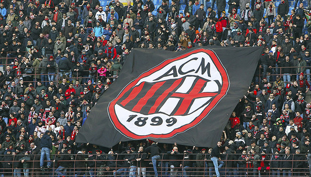 样是庆典背 样是庆典背