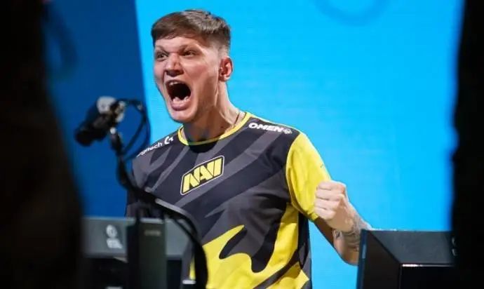 吃碰频繁或 吃碰频繁或